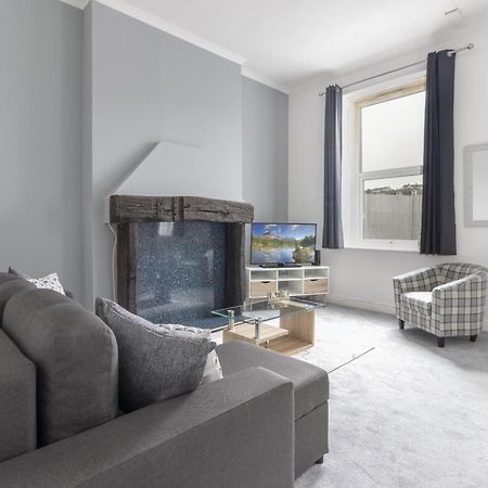 Alexandra - Large 3 Bed Perfect For Contractors, Free Parking, Fast Wifi And Great Value! Apartment Плимът Екстериор снимка